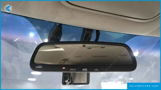 KIA CARNIVAL 9-SEATER PRESTIGE
