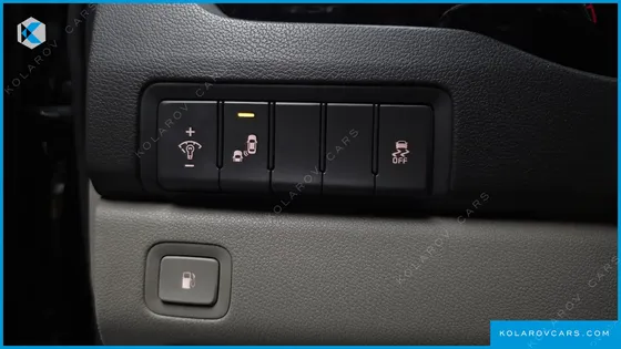 KIA CARNIVAL 9-SEATER PRESTIGE