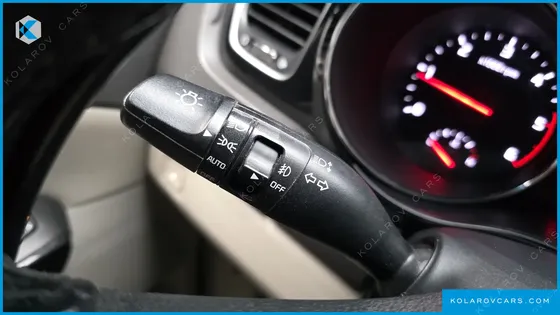 KIA CARNIVAL 9-SEATER PRESTIGE