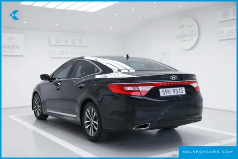 HYUNDAI GRANDEUR HG240 LUXURY