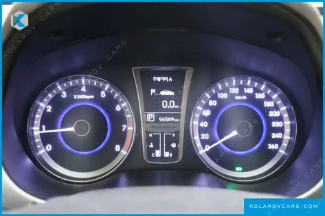 HYUNDAI GRANDEUR HG240 LUXURY