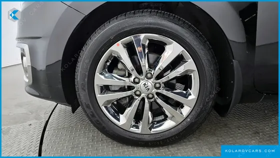 KIA CARNIVAL 9-SEATER NOBLESSE