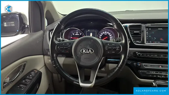 KIA CARNIVAL 9-SEATER NOBLESSE
