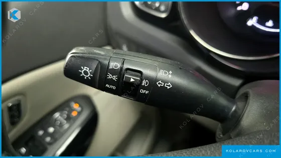 KIA CARNIVAL 9-SEATER NOBLESSE