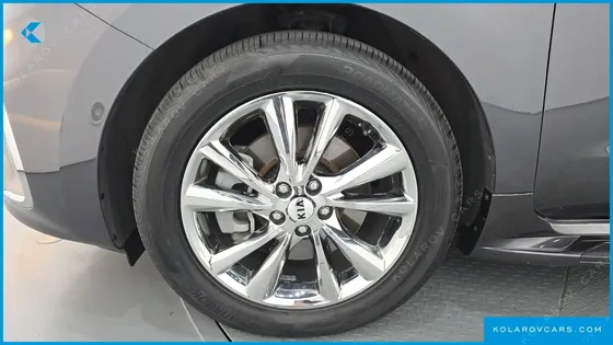 KIA CARNIVAL 9-SEATER PRSTIGE