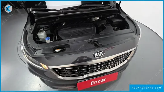 KIA CARNIVAL 9-SEATER PRSTIGE