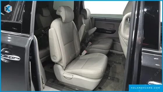 KIA CARNIVAL 9-SEATER PRSTIGE