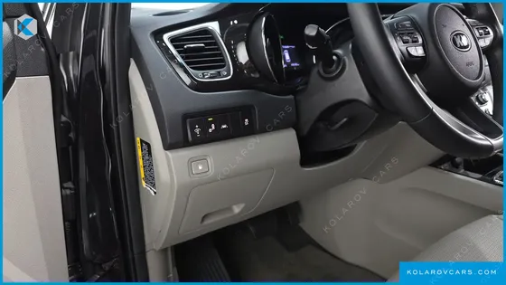 KIA CARNIVAL 9-SEATER PRSTIGE
