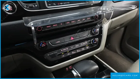 KIA CARNIVAL 9-SEATER PRSTIGE