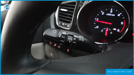 KIA CARNIVAL 9-SEATER PRSTIGE