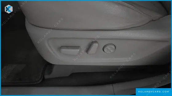 KIA CARNIVAL 9-SEATER PRSTIGE