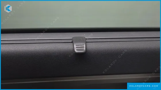 KIA CARNIVAL 9-SEATER PRSTIGE