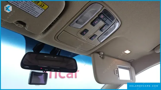 KIA CARNIVAL 9-SEATER HI-LIMOUSINE