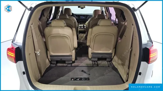 KIA CARNIVAL 9-SEATER HI-LIMOUSINE