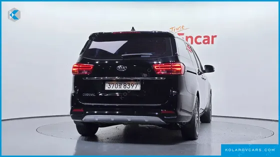 KIA CARNIVAL 9-SEATER LUXURY