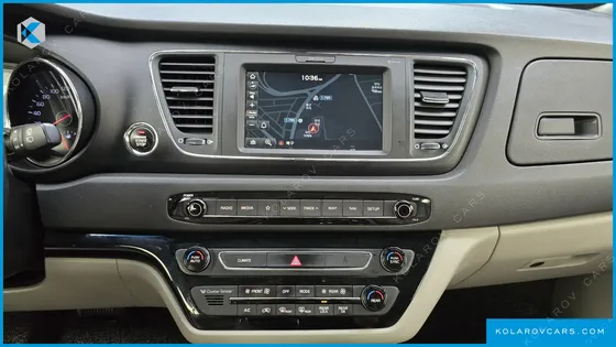KIA CARNIVAL 9-SEATER LUXURY
