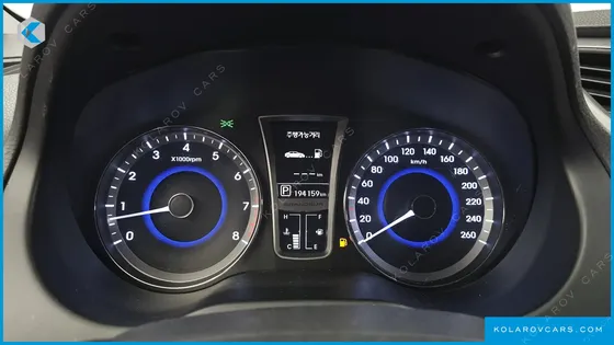 HYUNDAI GRANDEUR HG300 PREMIUM
