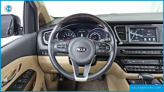 KIA CARNIVAL GASOLINE 7-SEATER HI-LIMOUSINE