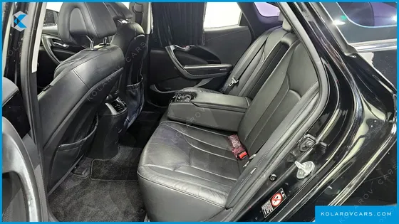HYUNDAI GRANDEUR HG240 MODERN
