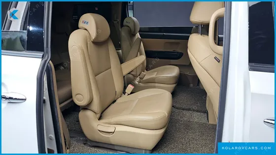 KIA CARNIVAL 9-SEATER PRSTIGE