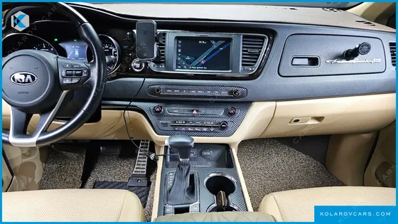 KIA CARNIVAL 9-SEATER PRSTIGE