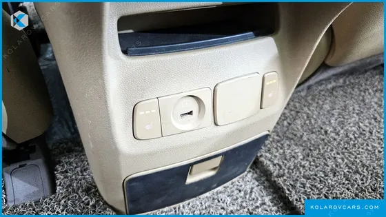 KIA CARNIVAL 9-SEATER PRSTIGE