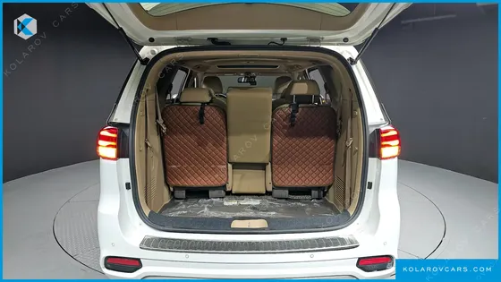 KIA CARNIVAL 9-SEATER PRSTIGE