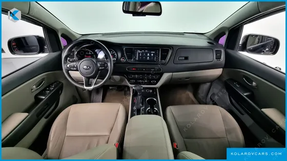 KIA CARNIVAL 11-SEATER DELUXE