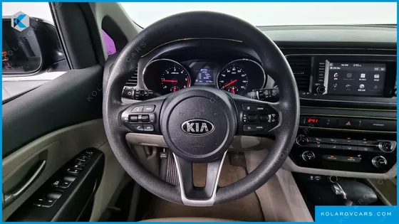 KIA CARNIVAL 11-SEATER DELUXE