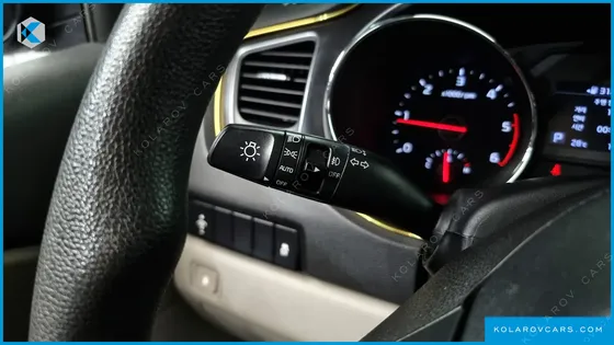 KIA CARNIVAL 11-SEATER DELUXE