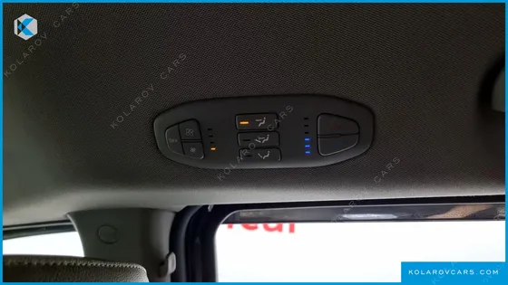 KIA CARNIVAL 11-SEATER DELUXE