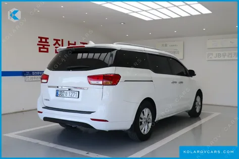 KIA CARNIVAL 11-SEATER LUXURY