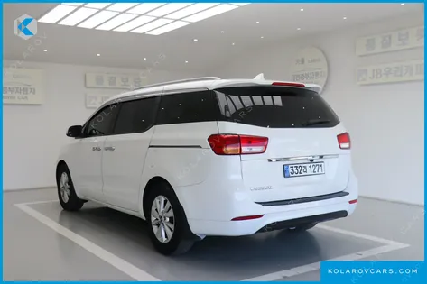 KIA CARNIVAL 11-SEATER LUXURY