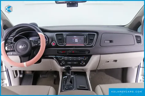 KIA CARNIVAL 11-SEATER LUXURY