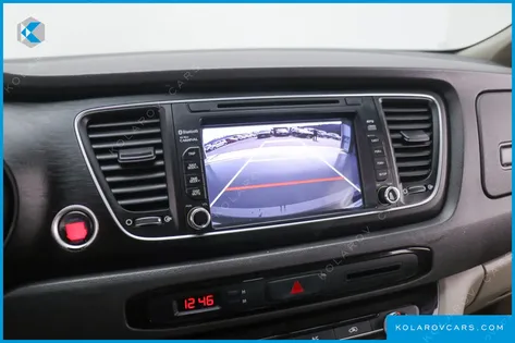 KIA CARNIVAL 11-SEATER LUXURY