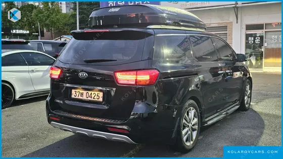 KIA CARNIVAL 9-SEATER NOBLESSE