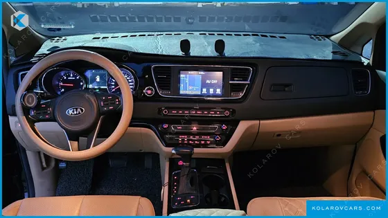KIA CARNIVAL 9-SEATER NOBLESSE