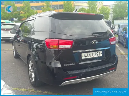 KIA CARNIVAL 9-SEATER NOBLESSE