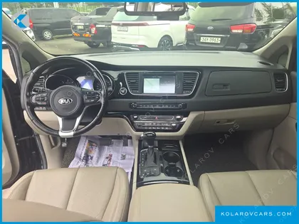 KIA CARNIVAL 9-SEATER NOBLESSE