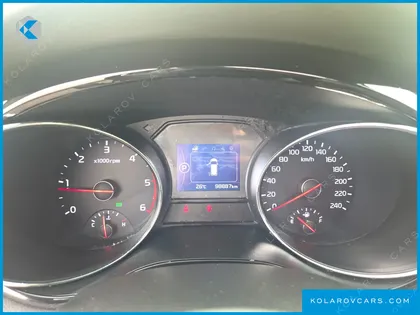 KIA CARNIVAL 9-SEATER NOBLESSE