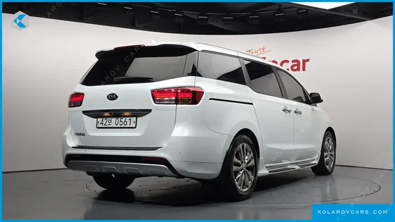 KIA CARNIVAL 9-SEATER PRESTIGE
