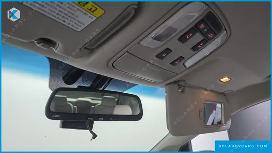 KIA CARNIVAL 9-SEATER PRESTIGE