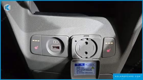 KIA CARNIVAL 9-SEATER PRESTIGE