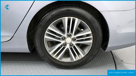 HYUNDAI GRANDEUR HG240 MODERN
