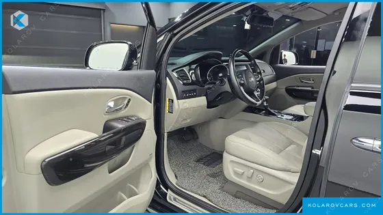 KIA CARNIVAL GASOLINE 7-SEATER LIMOUSINE
