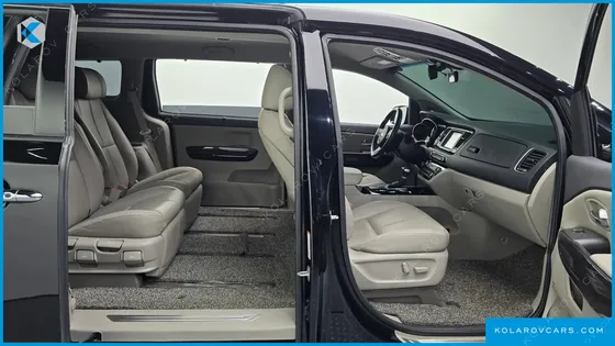 KIA CARNIVAL GASOLINE 7-SEATER LIMOUSINE