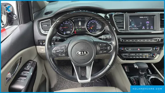 KIA CARNIVAL GASOLINE 7-SEATER LIMOUSINE