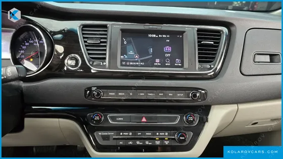 KIA CARNIVAL GASOLINE 7-SEATER LIMOUSINE