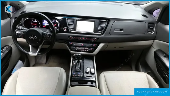 KIA CARNIVAL 9-SEATER PRESTIGE