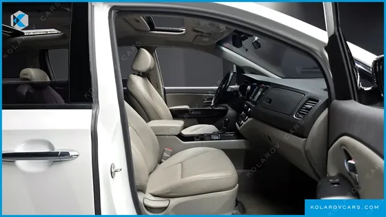 KIA CARNIVAL 9-SEATER PRESTIGE